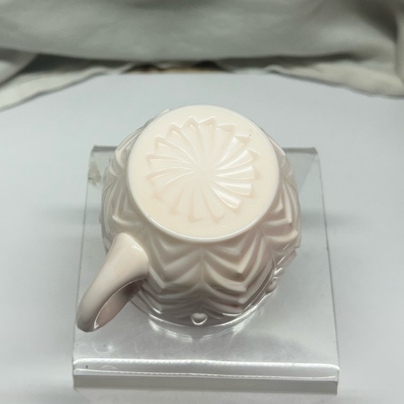 Jeanette shell pink milk glass punch bowl cup - Picture 5 of 5